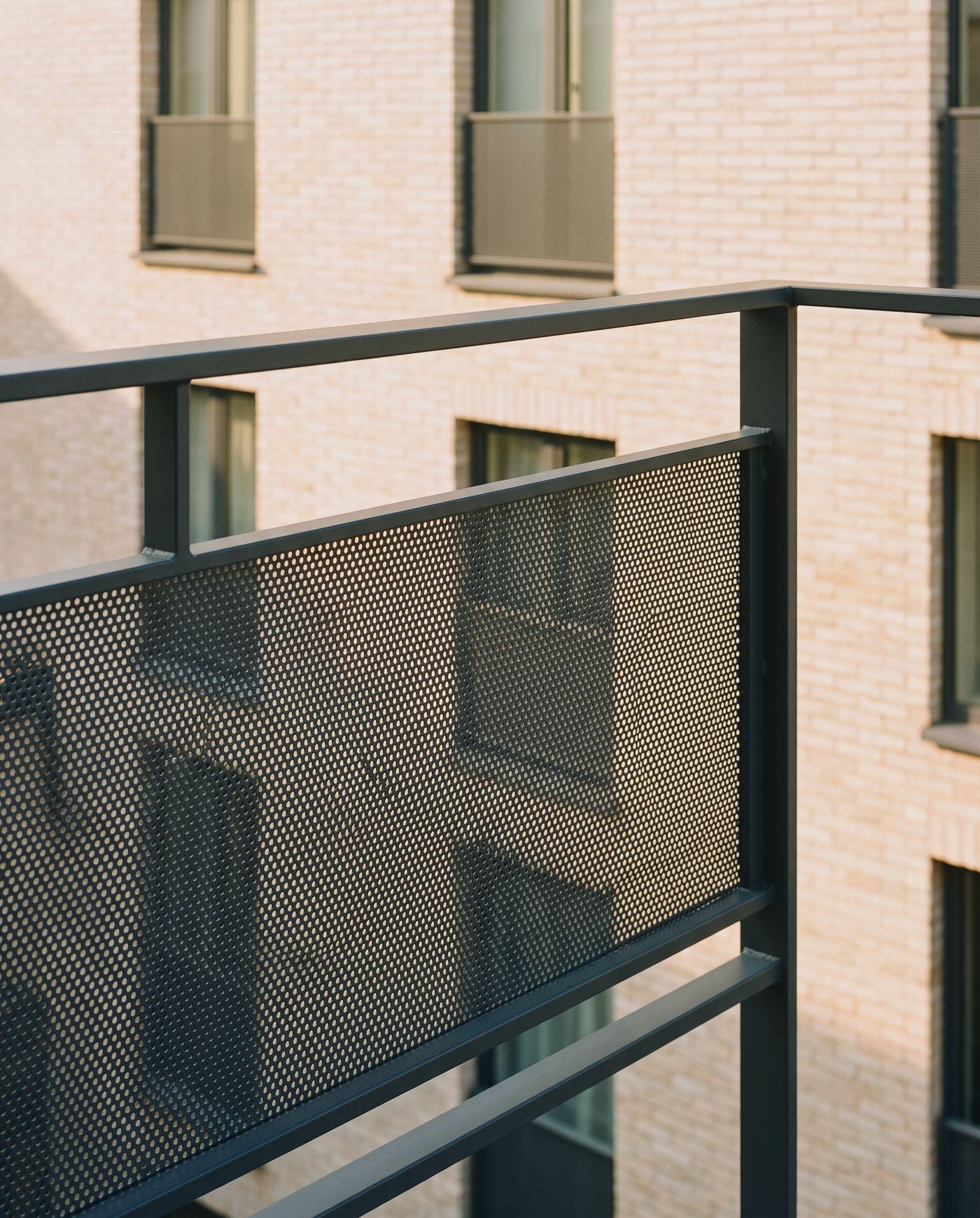 Garde-corps de balcon en tôle d’acier perforée